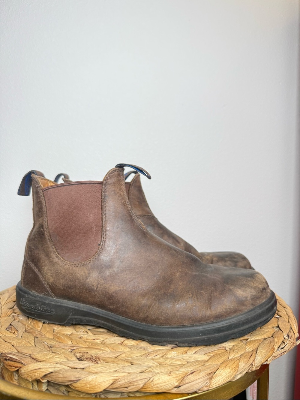AS IS Blundstone Boot 584 Chelsea Boots Rustic Brown Leather PLAY No Insoles